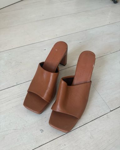 MASSIMO DUTTI LEATHER MULES | Pickle