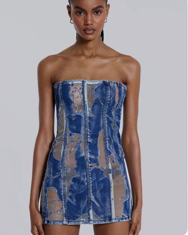 関税込【Jaded London】CHELSEA DENIM QUILT DRESS Jaded London Chelsea Denim Kilt Dress in Blue Denim | REVOLVE
