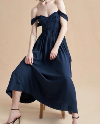 Reformation メイヴンドレス Reformation メイヴンドレス REFORMATION Monique deep front