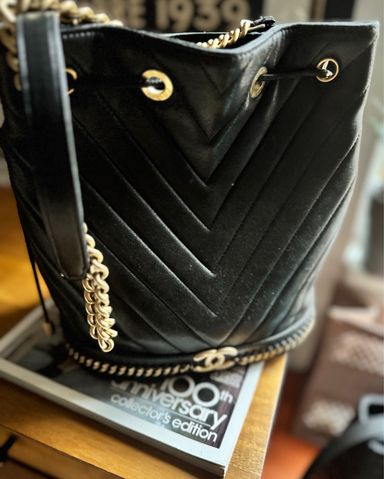 Chanel Bucket Bag | Pickle