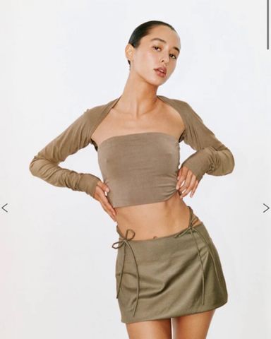 値下Paloma wool Elvira アシンメトリックトップス ブラウンXS ELVIRA- Brown asymmetric sleeve, soft-neck cupro top