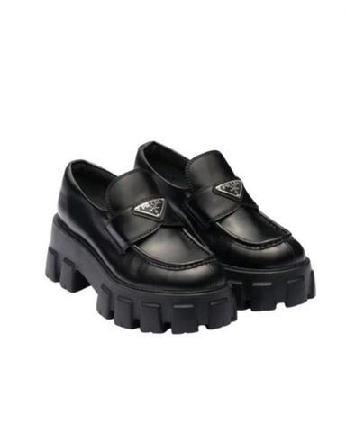 靴 archive prada leather square loafer Prada - Brushed Leather Square Toe Loafers in Black
