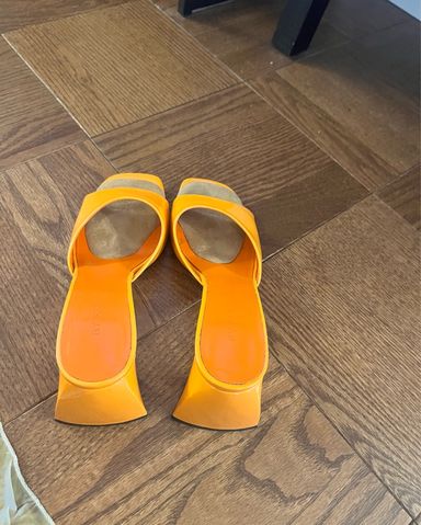 Bottega Veneta Orange Pumps | Pickle