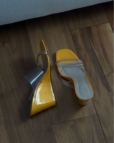 Bottega Veneta Orange Pumps | Pickle