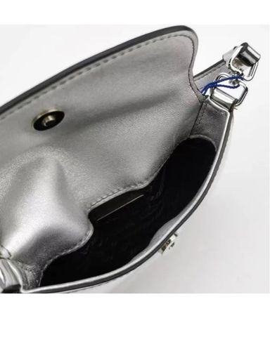 ユキエ Zara Silver Bag | Pickle