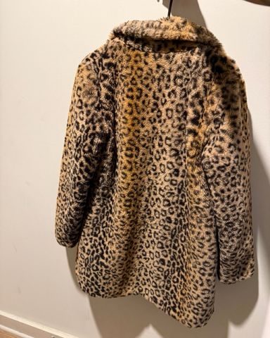 ジャケット・アウター treaturself moo-moo cow fur coat treat ürself moo moo cow fur coat Cow Print Faux Fur Jacket