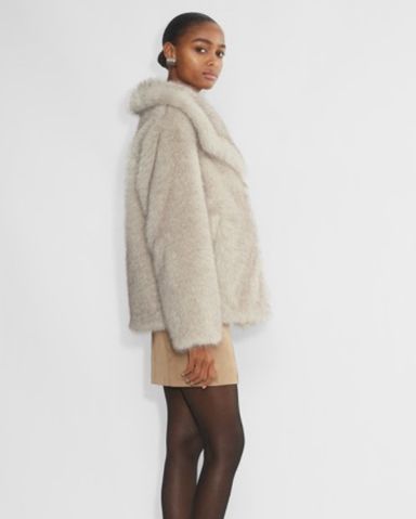Alo Yoga Opulent Faux Fur Statement Jack | Pickle