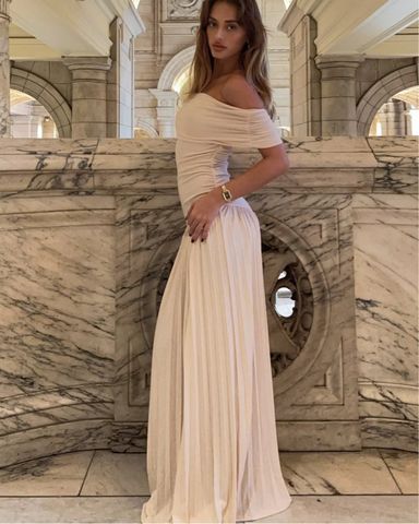 Lioness Field of Dreams オフショルダー ドレス LIONESS Field Of Dreams Dress in Light Blue | REVOLVE