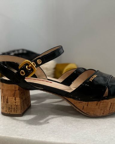 【PRADA】ストライプ ストッキング☆SALE中♪ Prada Heels | Pickle
