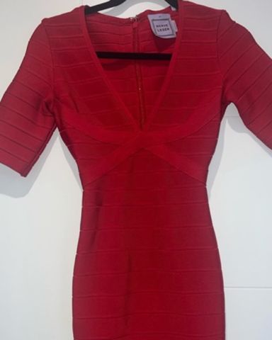 【新品美品】Herve Leger エルベレジェ レッド バンデージドレス Herve Leger Red Long Sleeve Plunge Bandage Dress – Studded