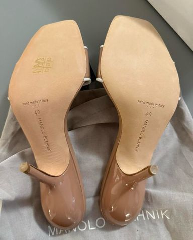 Manolo Blahnik Tan Mid Heels Size: 39 | Pickle