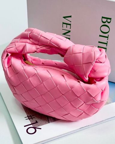 $2,800 Bottega Veneta Jodie Bag in Pink | Pickle