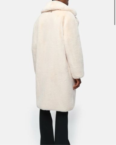White Zara Fur Coat | Pickle